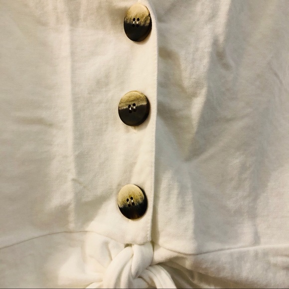 White long sleeve - Picture 3 of 5